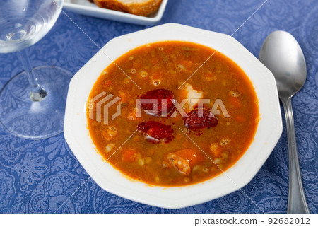 Potaje de lentejas, thick hearty lentil stew Potaje de lentejas, thick hearty lentil stew 92682012