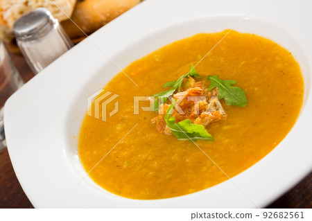 Vegetable cream soup Vegetable cream soup 92682561