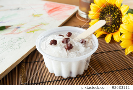 Ice dessert, red bean ice cream, cup ice cream, summer dessert Ice dessert, red bean ice cream, cup ice cream, summer dessert 92683111