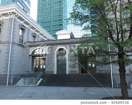 在舊新橋站舊址上複製的舊新橋站站房 92689538