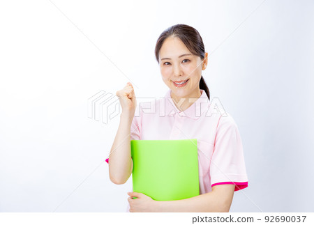 Caregiver woman 92690037