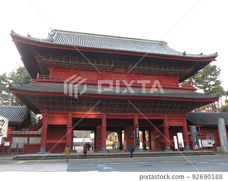 Zojoji Temple in Shiba, Tokyo (Sangedatsumon Gate) Zojoji Temple in Shiba, Tokyo (Sangedatsumon Gate) 92690188