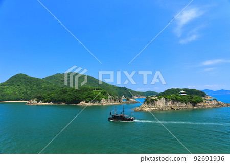 [Hiroshima Prefecture] Fine weather Heisei Iroha Maru and Benten Island (Tomonoura) 92691936