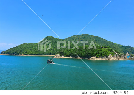 [Hiroshima Prefecture] Fine weather Heisei Iroha Maru and Benten Island (Tomonoura) 92691941