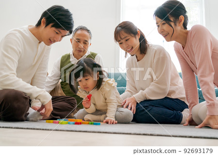 圍繞孫子 92693179