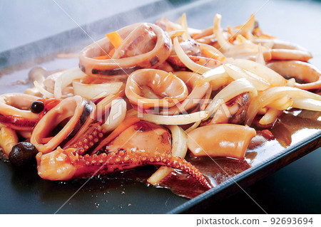 魷魚鐵板燒圖片 魷魚鐵板燒圖片 92693694