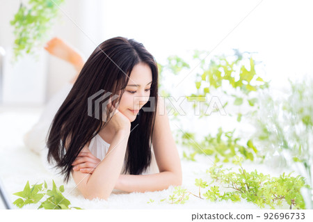 Female beauty beauty make-up skin care Female beauty beauty make-up skin care 92696733