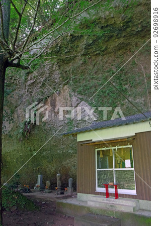 福岡縣築城町小原岩院遺跡光雲寺 福岡縣築城町小原岩院遺跡光雲寺 92698916
