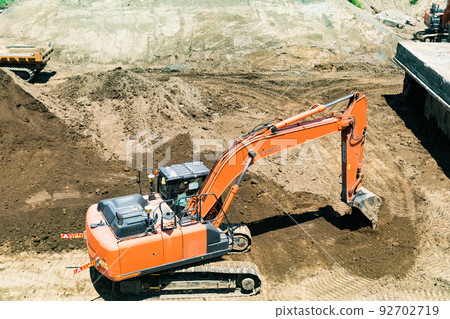 埼玉縣入間川古谷槽改造工程重型挖掘機 埼玉縣入間川古谷槽改造工程重型挖掘機 92702719