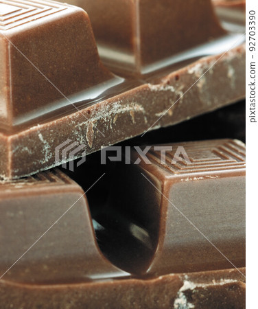 close-up image of chocolate 92703390