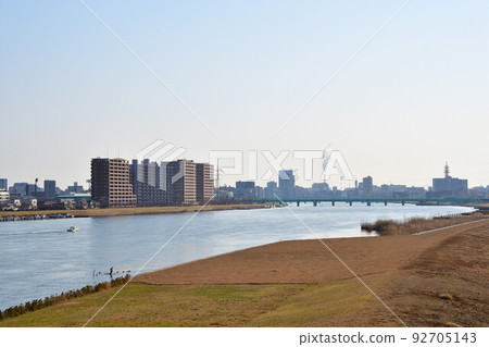 信濃川河口風景(新潟縣) 信濃川河口風景(新潟縣) 92705143