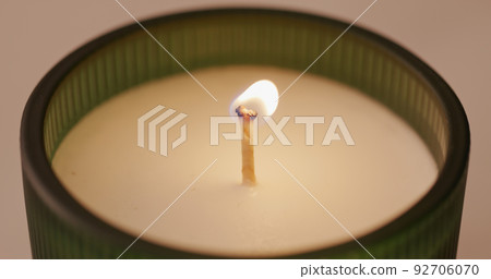 Candle aroma light close up Candle aroma light close up 92706070