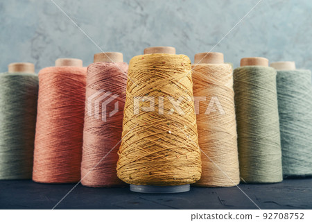 Set of colored yarn for knitting on cone 92708752