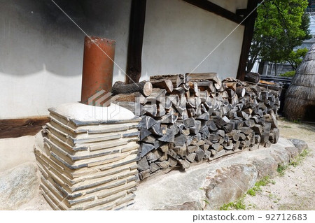 這是國立民俗博物館展出的房屋內部。 92712683