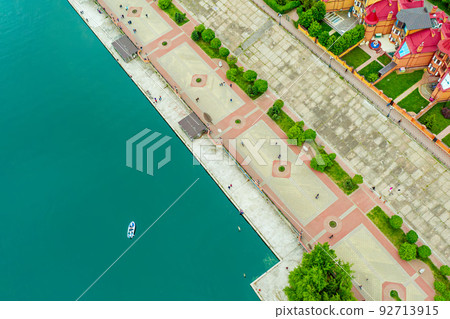 Obolon and the boat 92713915