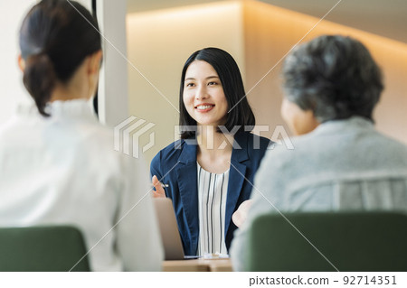 Career woman to explain 92714351