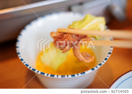 Kazuno offal after cooking (Kazuno City, Akita Prefecture) Chopsticks up Kazuno offal after cooking (Kazuno City, Akita Prefecture) Chopsticks up 92714505
