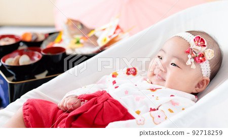 First meal 100 days celebration Commemorative photo baby First meal 100 days celebration Commemorative photo baby 92718259
