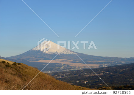 Mt. Fuji seen from the Izu skyline Mt. Fuji seen from the Izu skyline 92718595