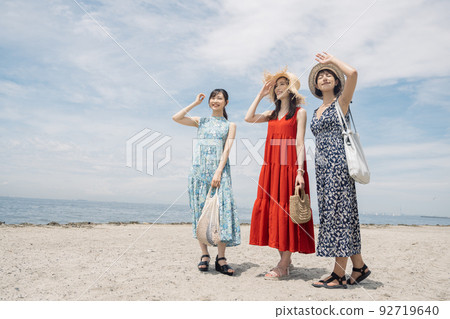 Women's journey Women's journey 92719640