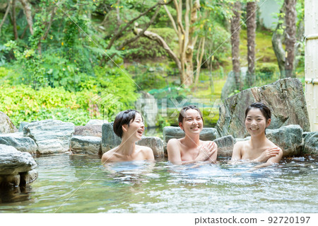 溫泉、露天浴池、少女之旅 92720197