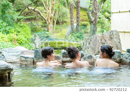 溫泉、露天浴池、少女之旅 92720212