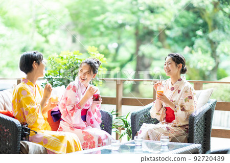 Hot spring trip, yukata, girls' trip Hot spring trip, yukata, girls' trip 92720489