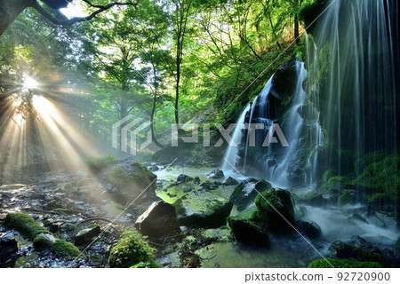 猴子瓶瀑布 92720900