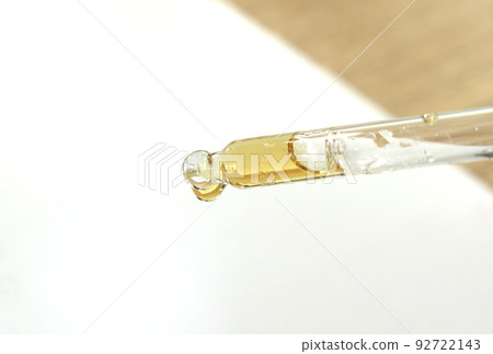 oil serum and glass rod 92722143