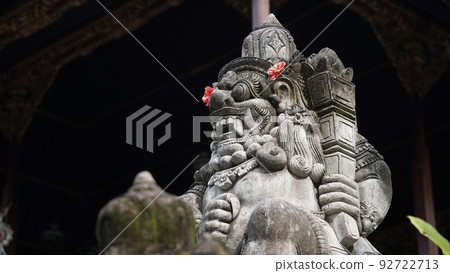 巴厘島印度教・烏布皇宮石像 巴厘島印度教・烏布皇宮石像 92722713
