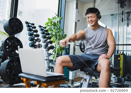 健身男性肌肉健美 92726904