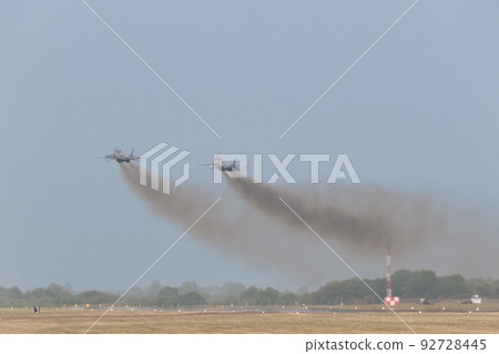 波蘭空軍 MiG-29 支點編隊起飛 92728445