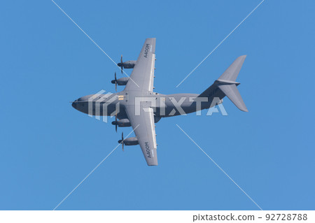 Airbus A400M Atlas prototype turning 92728788