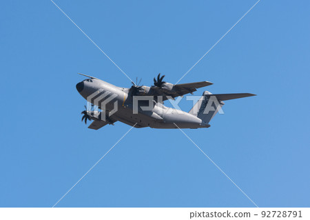 Airbus A400M Atlas prototype horizontal flight Airbus A400M Atlas prototype horizontal flight 92728791