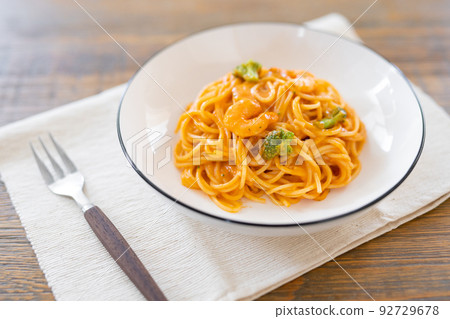 蝦番茄奶油意大利面 92729678