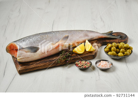 Headless fresh yellow tailed lacedra Headless fresh yellow tailed lacedra 92731144