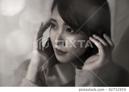 單色男像女像 92732959