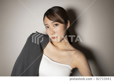 夾克酷女性肖像 92733041