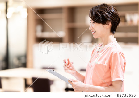 Counseling middle-aged women Counseling middle-aged women 92733659