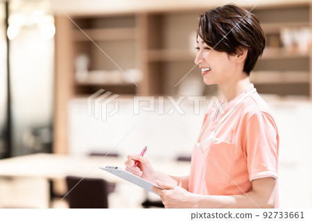 Counseling middle-aged women Counseling middle-aged women 92733661