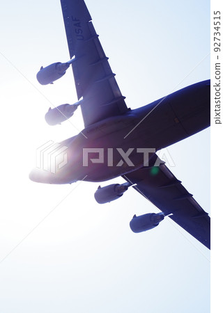 C-17 Globemaster III taking off C-17 Globemaster III taking off 92734515