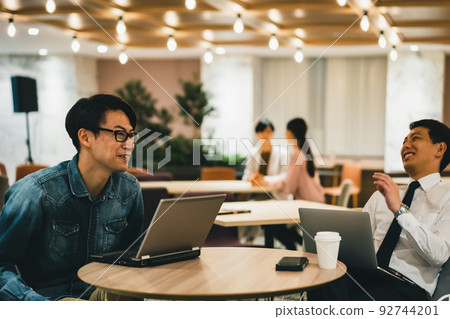 男人 男 男性 92744201