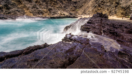 View of Halona Cove, Oahu, Hawaii, on a sunny summers day. 92745198