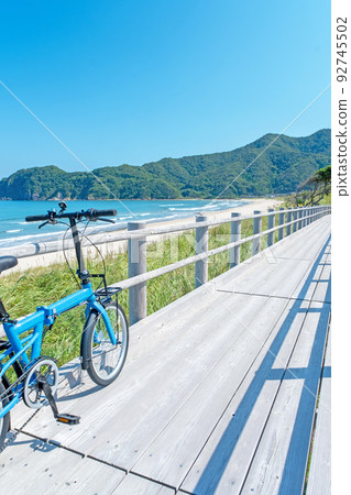 Beach cycling image (Uradome Coast) 92745502