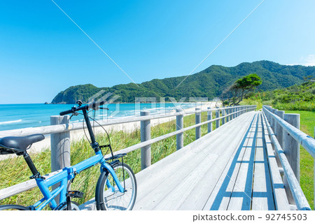 Beach cycling image (Uradome Coast) Beach cycling image (Uradome Coast) 92745503