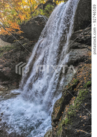 雷瀑布（松川峽谷、高山村） 92746589