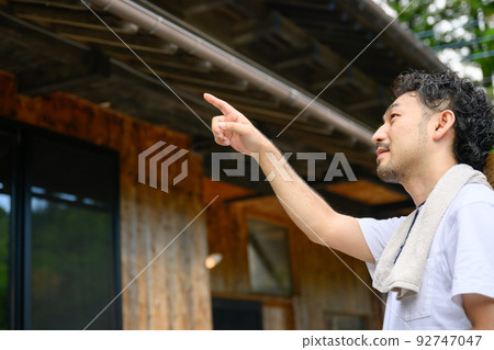 Image of repairing old houses and real estate Image of repairing old houses and real estate 92747047