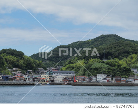 "Kaminoseki Port" seen from Murotsu Port "Kaminoseki Port" seen from Murotsu Port 92747705