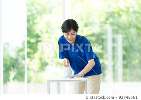 Cleaning industry, work clothes, cleaning company, transportation industry, cleaning, cleaning company, cleaning 92748561