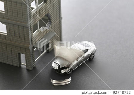 A car accident 92748732